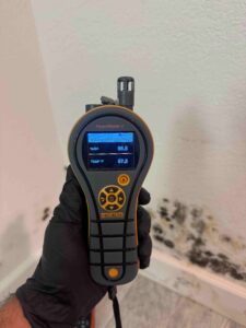Digital Hygrometer Reading